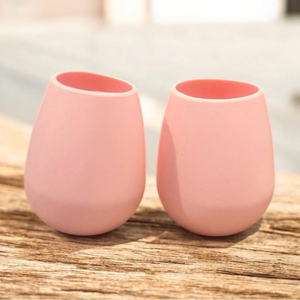 NEW ❤️ FABFITFUN ODEME set of 2 silicone stemless wine glasses